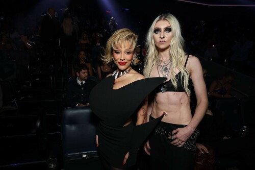 TaylorMomsen_2025VMAs_38_a036e0011549ae48.jpeg