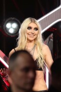 TaylorMomsen_2025VMAs_51_7983f3a8b5a3c7c4
