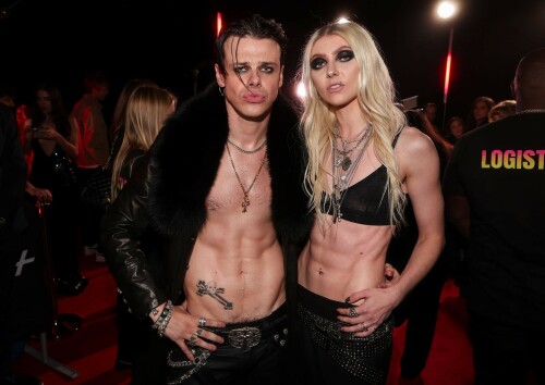 TaylorMomsen_2025VMAs_53_3cc14f5f928046a0.jpeg