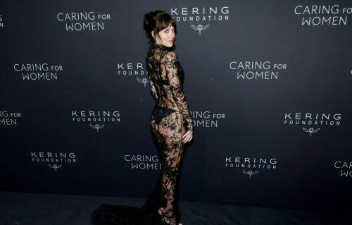 DakotaJohnson_CaringForWomen_NYC_September112025_16_c7832adc36888614.jpeg