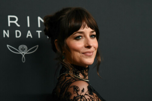 DakotaJohnson_CaringForWomen_NYC_September112025_68_fd7f4af194ef95e9.jpeg