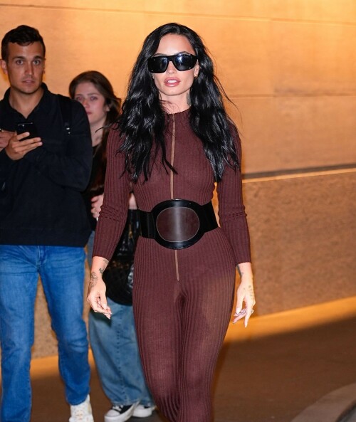DemiLovato_BrownJumpsuit_September162025_19_52debc42511863b9.jpeg