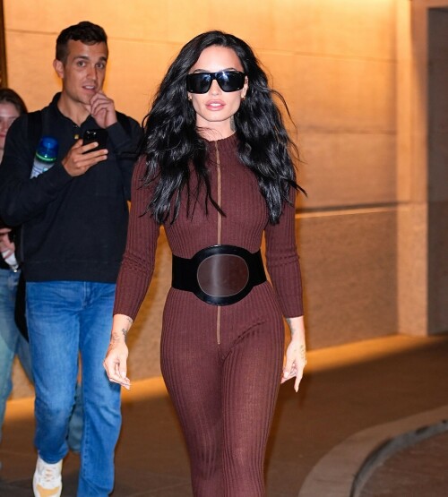 DemiLovato_BrownJumpsuit_September162025_21_301a0403fd2eaee8.jpeg