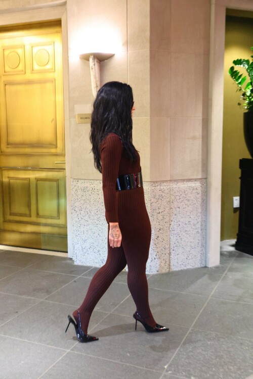 DemiLovato_BrownJumpsuit_September162025_39_eccc0195e0ba2403.jpeg