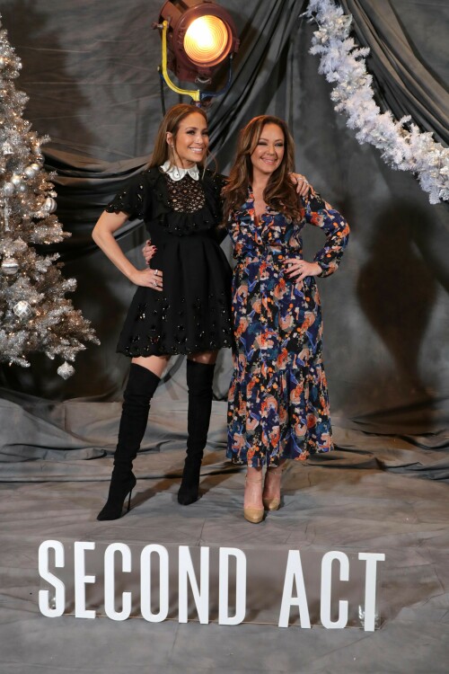 LeahRemini_SecondAct_December92018_32079ba3fb6b99dc03.jpeg