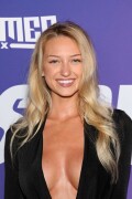 SydneyThomas_CastParty_September212025_13_9f0dc4e253171215