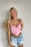 SydneyThomas_April2022_PinkCropTop-288ed2a1f7ddb1072