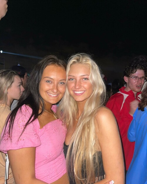 SydneyThomas_May2022_BlackCropTop_JeansShorts-3fd664c7b7663674c.jpeg