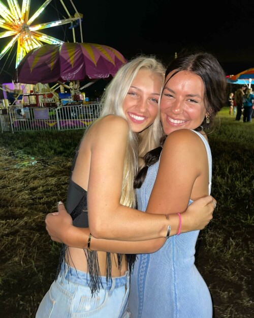 SydneyThomas_May2022_BlackCropTop_JeansShorts-673b0848b272c2a20.jpeg