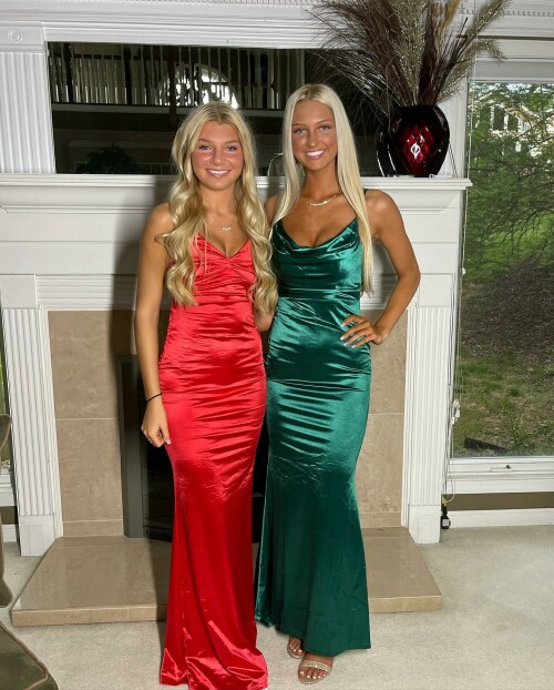 SydneyThomas_May2022_Prom-19d29813acf5a46e7.jpeg