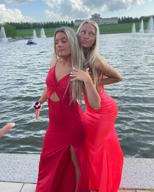 SydneyThomas_May2022_Prom_2-211d910703f75823a.jpeg