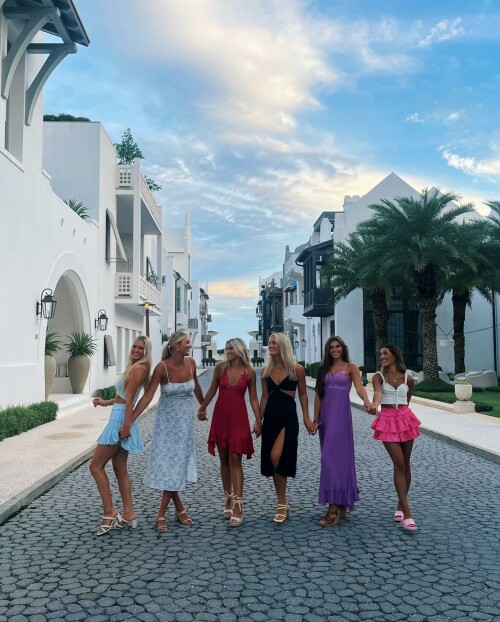 SydneyThomas_July2022_AlysBeach-3482175b736699cbd.jpeg