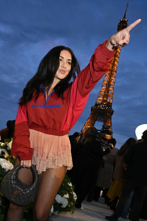 CharliXCX_ParisFashionWeek_September292025_15_e235524f6435a5dc.jpeg