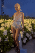 Rose_SaintLaurentShow_September292025_Gifs-377b59aba7cb12c4e