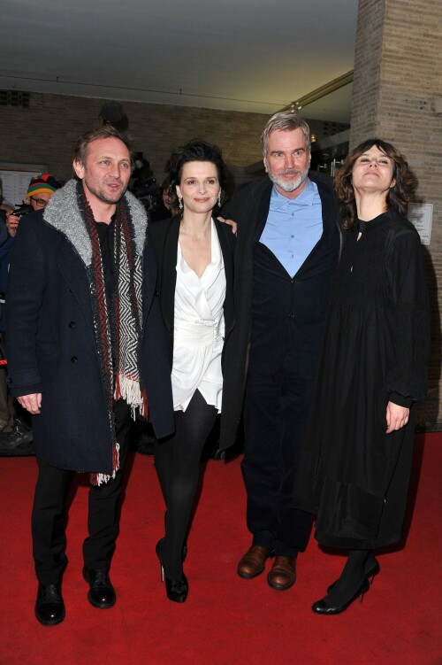 Juliette-Binoche---Elles-Premiere-62nd-Berlinale-International-Film-Festival-Feb-10-2012-2c99e8d8e3724d797.jpeg
