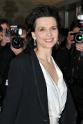 Juliette-Binoche---Elles-Premiere-62nd-Berlinale-International-Film-Festival-Feb-10-2012-39594605ddad408a9