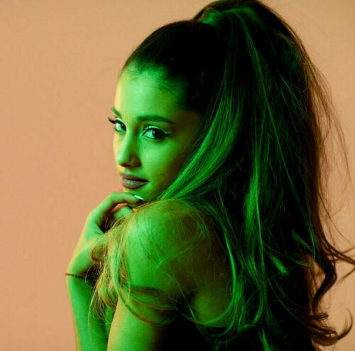 ArianaGrande_Billboard_Photoshoot2014_1c3167ced217f2148