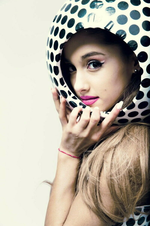 ArianaGrande_Billboard_Photoshoot2014_33689051cbe95db22a