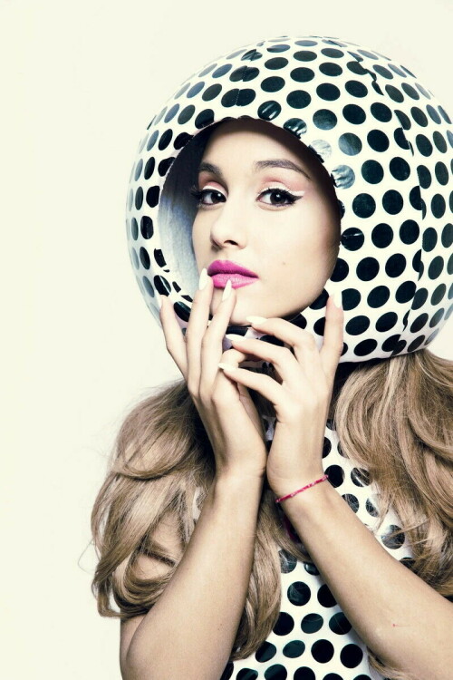ArianaGrande_Billboard_Photoshoot2014_3689a46cdfa4666080