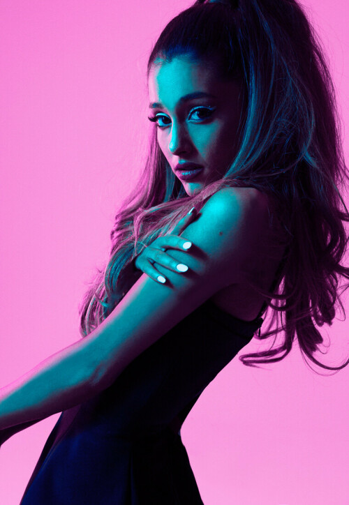 ArianaGrande_Billboard_Photoshoot2014_44e1f03a7058d1f92a