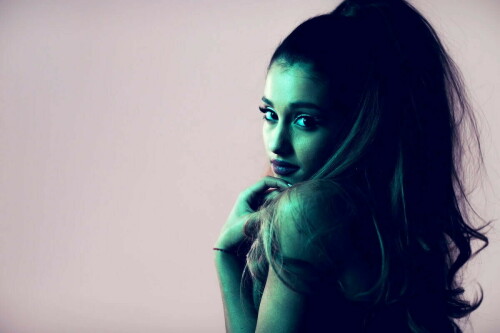 ArianaGrande_Billboard_Photoshoot2014_4fe39b2b9a317445c