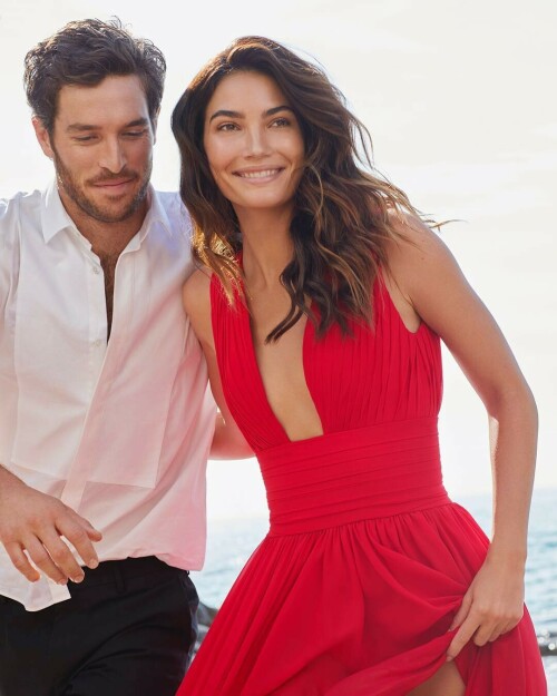 LilyAldridge_CarolinaHerreraSummer_Photoshoot2018_130253fe5db62c28f8.jpeg