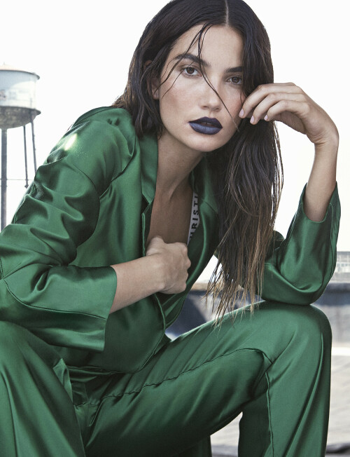 LilyAldridge_NarcissePhotoshhot_Fall2018_2293cd907d9a9a29c.jpeg