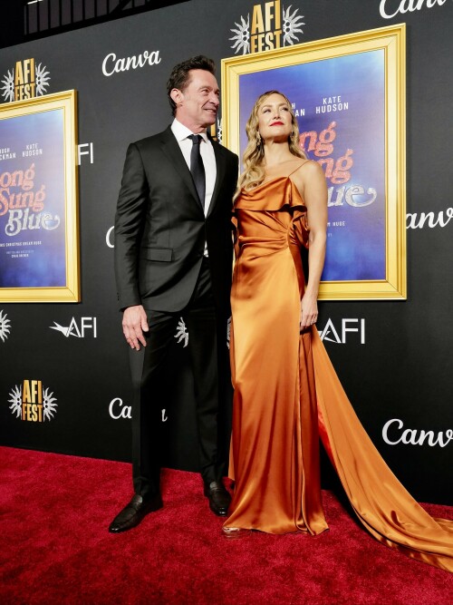KateHudson_October262025_AFIFest_SongSungBluePremiere_7_ad70922fe4dc534a.jpeg