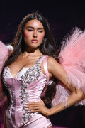 MadisonBeer_VictoriasSecretShow_OnStage_October152025_127_63e9466392e03985