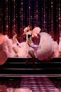 MadisonBeer_VictoriasSecretShow_OnStage_October152025_37_972ed9cc0365ca8c