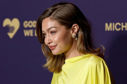 GigiHadid_GoldenHeartAwards_October252025_14_5fdfe7799644482a.jpeg