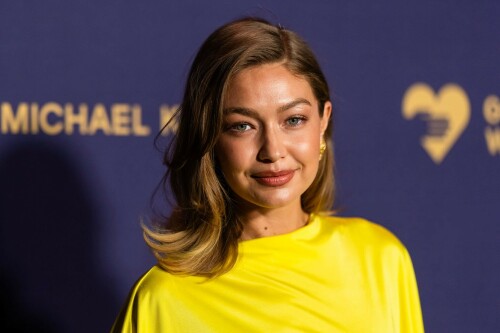 GigiHadid_GoldenHeartAwards_October252025_23_9aaf3c8b13810ba1.jpeg