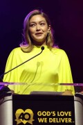 GigiHadid_GoldenHeartAwards_October252025_45_9879b00393c29ad0
