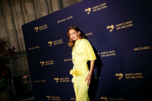 GigiHadid_GoldenHeartAwards_October252025_58_5f1b17b0fe4f7456.jpeg