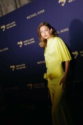 GigiHadid_GoldenHeartAwards_October252025_60_60e118db9345a95a
