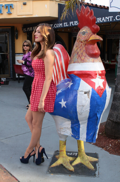 KellyBrook_NewLookPhotoshoot_Miami_February42013_128_1972381c6b53c3ab.jpeg