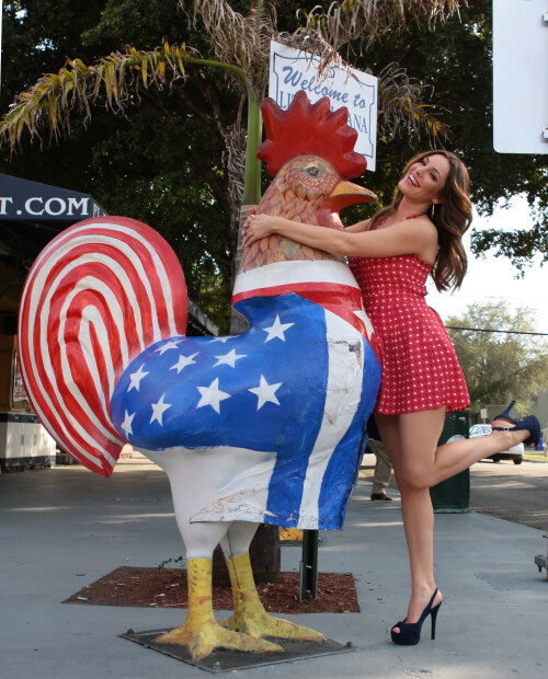 KellyBrook_NewLookPhotoshoot_Miami_February42013_150_644c3034256507bd.jpeg