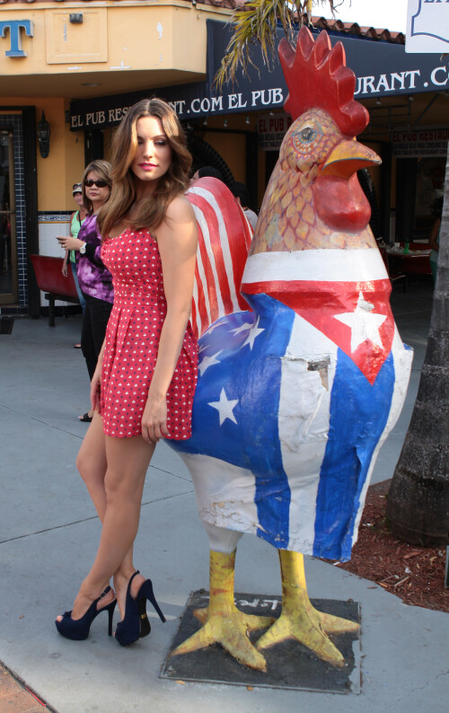 KellyBrook_NewLookPhotoshoot_Miami_February42013_165_2184453197ca8584.jpeg