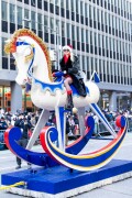 TaylorMomsen_MacysThanksgivingDayParade_November272025_6_12eb16fb6a763dd7