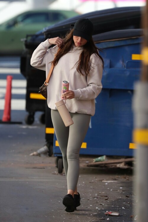 Kosty555-00039511e82341efe098