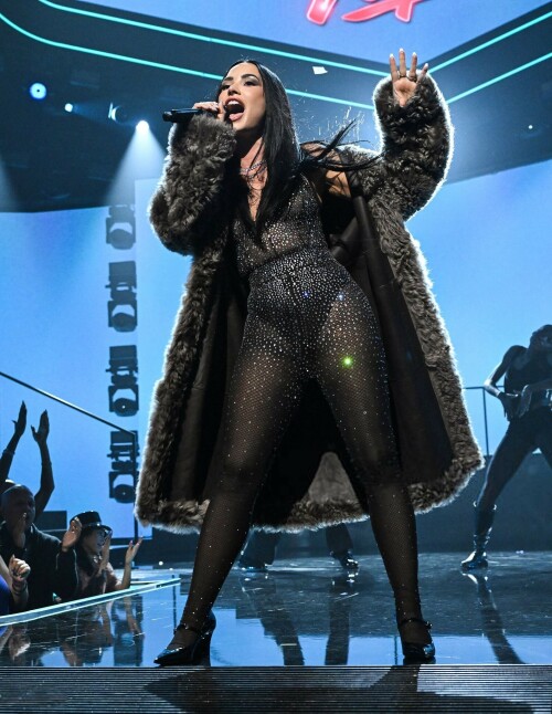 DemiLovato_December312025_Performing_10_3b1e2e898ad2303b.jpeg
