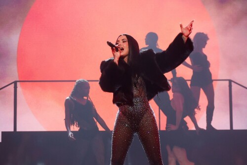 DemiLovato_December312025_Performing_49_2dd8dfc8acbb03d3.jpeg