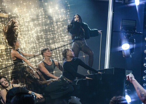 DemiLovato_December312025_Performing_56_ec3cdf5a695179d5.jpeg