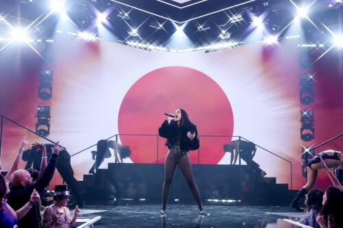 DemiLovato_December312025_Performing_72_31695f008f5a1f02.jpeg