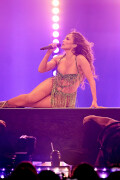 JenniferLopez_December302025_UpAllNightLiveInLasVegas_1stNight_33_73342d596831c85f
