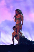 JenniferLopez_December302025_UpAllNightLiveInLasVegas_1stNight_47_e0d9bc21d2dd8ae5