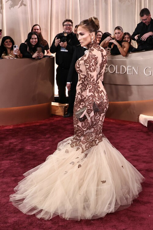 JenniferLopez_2026GokldenGlobesAwards_100_b709e618b1a104ee.jpeg