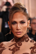 JenniferLopez_2026GokldenGlobesAwards_101_3fe926aa00abd7b0