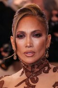 JenniferLopez_2026GokldenGlobesAwards_105_3122c37f6f477ecf