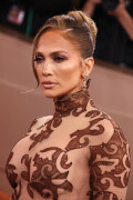 JenniferLopez_2026GokldenGlobesAwards_111_1d132589565de4ad